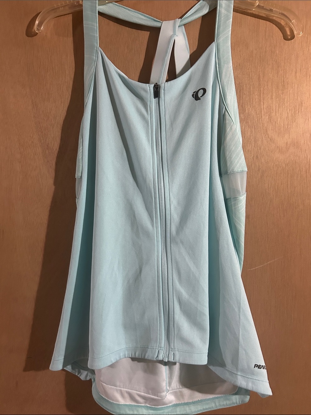 Pearl Izumi Mint Blue Front-Zip Athletic Tank